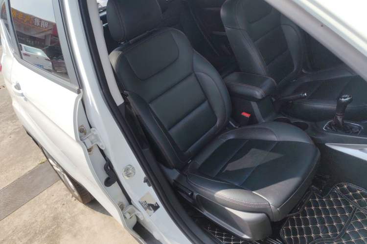 Used CHANGAN CS35 2016 1.6L Manual Luxury Model China V Standard Right Front Seat