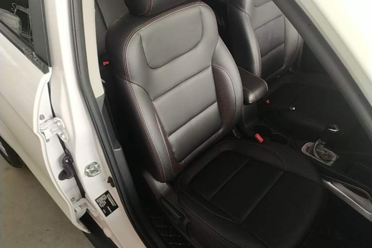 Used CHANGAN CS35 2016 1.6L Manual Luxury Model China IV Standard Right Front Seat
