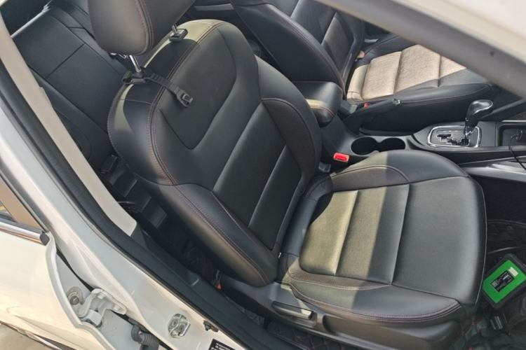 Used CHANGAN CS35 2016 1.6L Automatic Luxury Model China IV Standard Right Front Seat