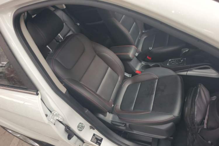 Used CHANGAN CS35 2016 1.6L Automatic Luxury Model China IV Standard Right Front Seat