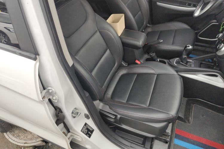 Used CHANGAN CS35 2016 1.6L Manual Luxury Model China IV Standard Right Front Seat