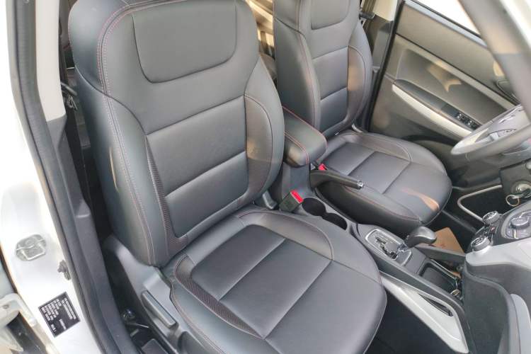 Used CHANGAN CS35 2016 1.6L Automatic Luxury Model China V Standard Right Front Seat