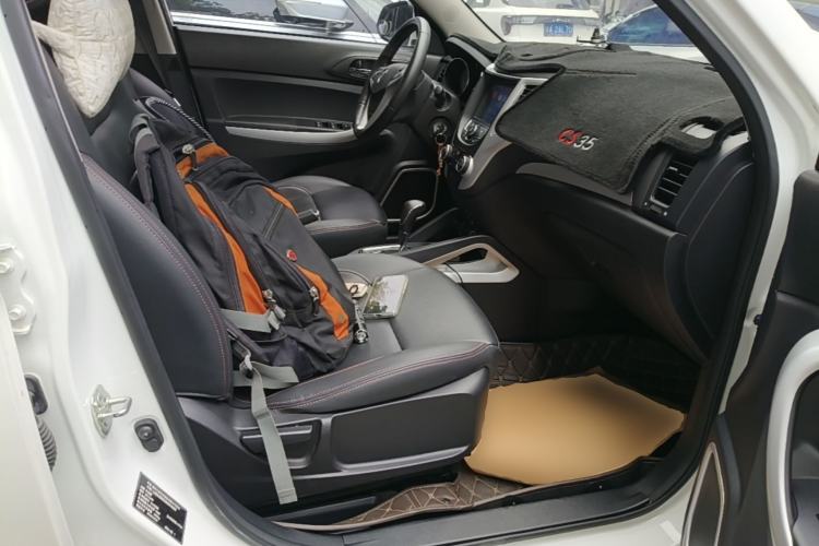 Used CHANGAN CS35 2016 1.6L Automatic Luxury Model China V Standard Right Front Seat