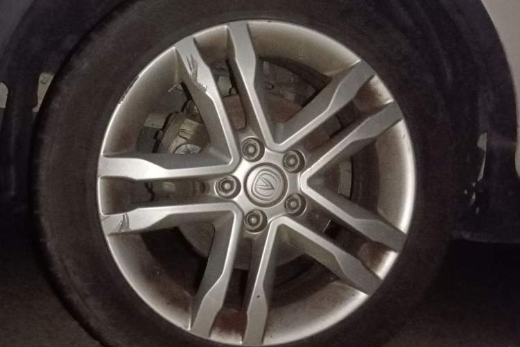 Used CHANGAN CS35 2016 1.6L Manual Luxury Model China IV Standard Right Front Wheel Hub