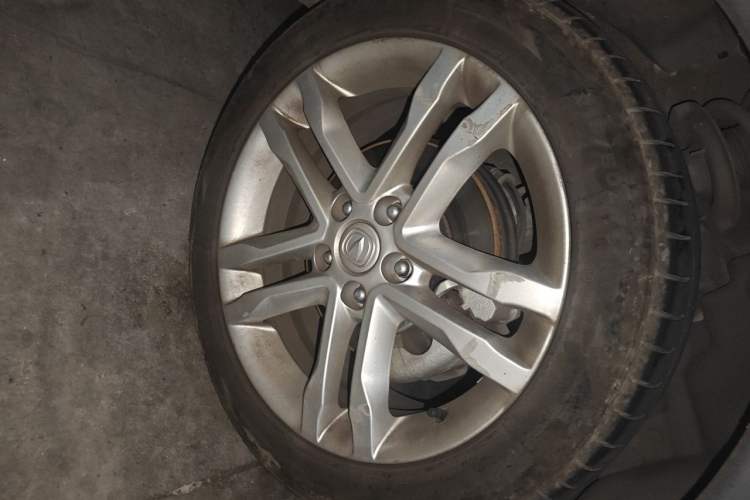 Used CHANGAN CS35 2016 1.6L Automatic Luxury Model China V Standard Right Front Wheel Hub
