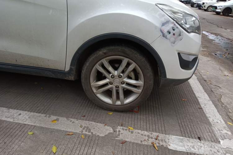 Used CHANGAN CS35 2016 1.6L Automatic Luxury Model China V Standard Right Front Wheel Hub