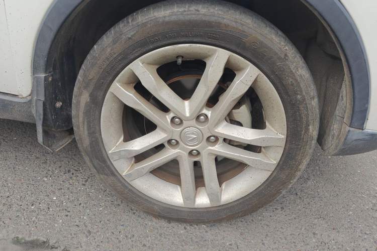 Used CHANGAN CS35 2016 1.6L Automatic Luxury Model China V Standard Right Front Wheel Hub