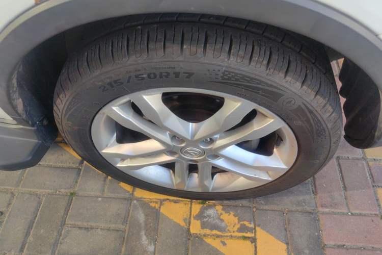 Used CHANGAN CS35 2016 1.6L Automatic Luxury Model China V Standard Right Front Wheel Hub