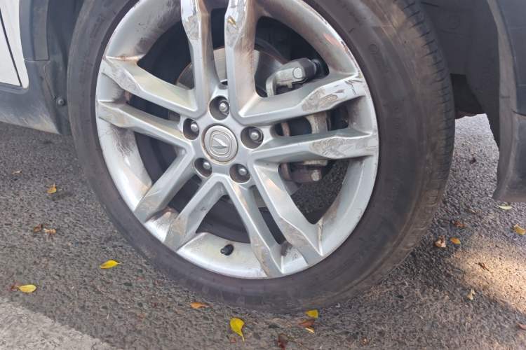 Used CHANGAN CS35 2016 1.6L Manual Luxury Model China IV Standard Right Front Wheel Hub