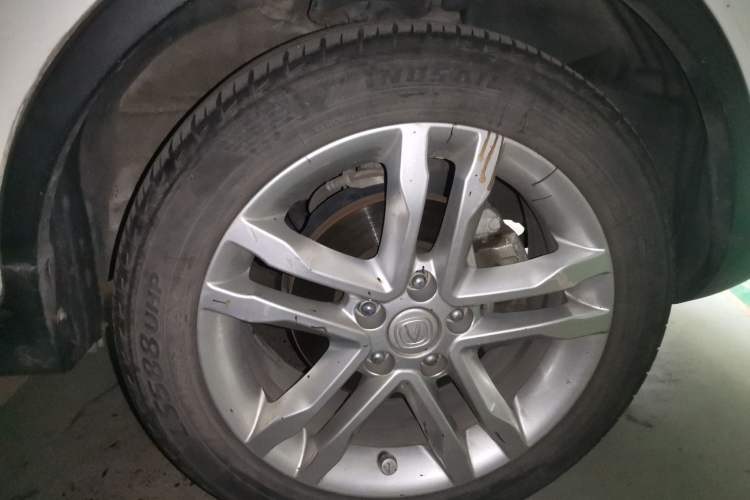 Used CHANGAN CS35 2016 1.6L Manual Luxury Model China IV Standard Right Front Wheel Hub