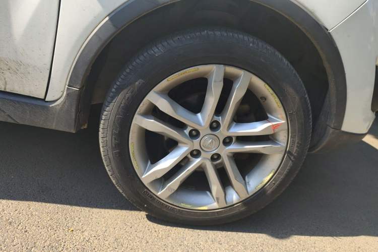 Used CHANGAN CS35 2016 1.6L Automatic Luxury Model China V Standard Right Front Wheel Hub