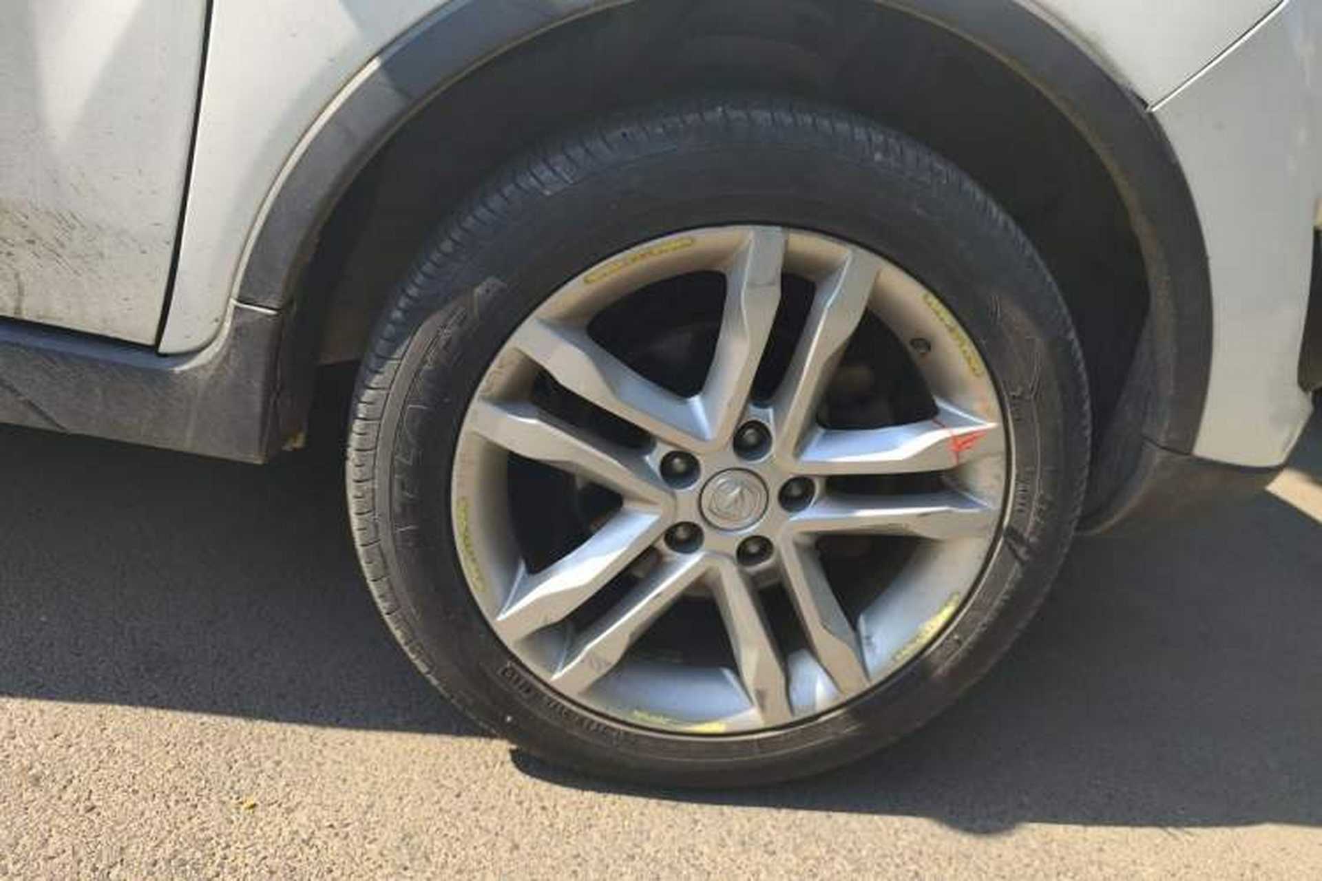 Used CHANGAN CS35 2016 1.6L Automatic Luxury Model China V Standard Right Front Wheel Hub