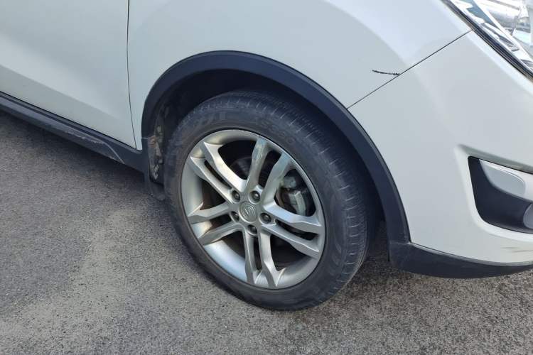 Used CHANGAN CS35 2016 1.6L Manual Luxury Model China IV Standard Right Front Wheel Hub