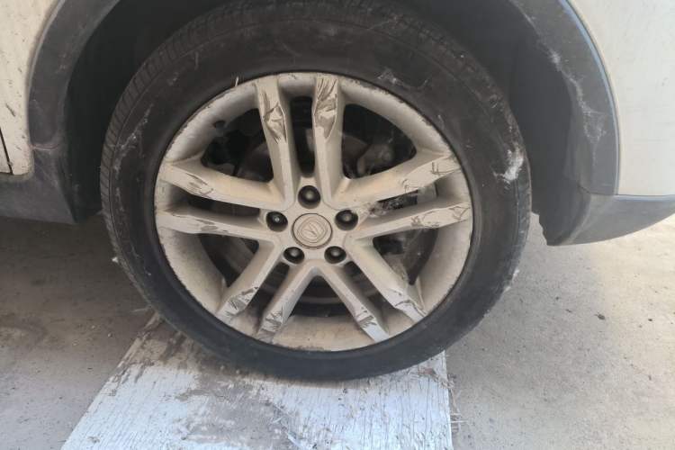 Used CHANGAN CS35 2016 1.6L Manual Luxury Model China IV Standard Right Front Wheel Hub