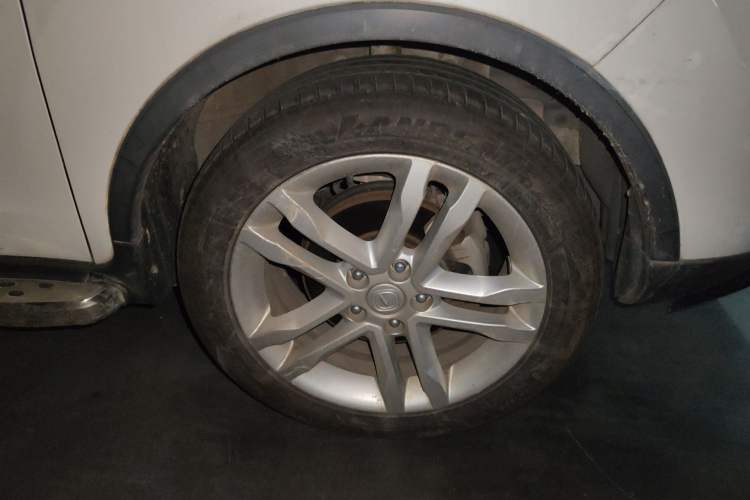 Used CHANGAN CS35 2016 1.6L Automatic Luxury Model China IV Standard Right Front Wheel Hub