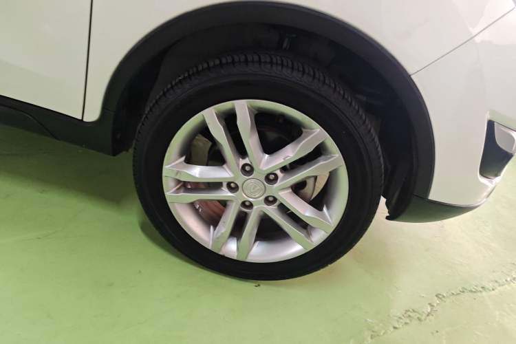 Used CHANGAN CS35 2016 1.6L Automatic Luxury Model China V Standard Right Front Wheel Hub