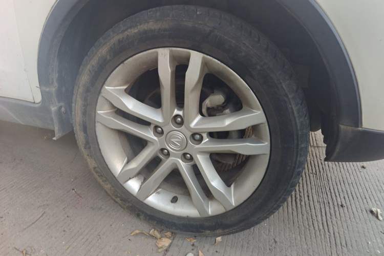 Used CHANGAN CS35 2016 1.6L Automatic Luxury Model China IV Standard Right Front Wheel Hub