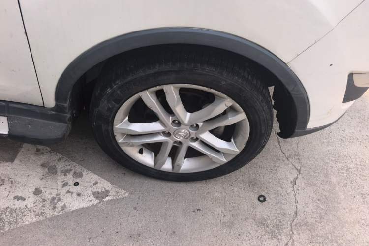 Used CHANGAN CS35 2016 1.6L Automatic Luxury Model China V Standard Right Front Wheel Hub