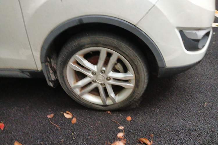 Used CHANGAN CS35 2016 1.6L Manual Luxury Model China IV Standard Right Front Wheel Hub