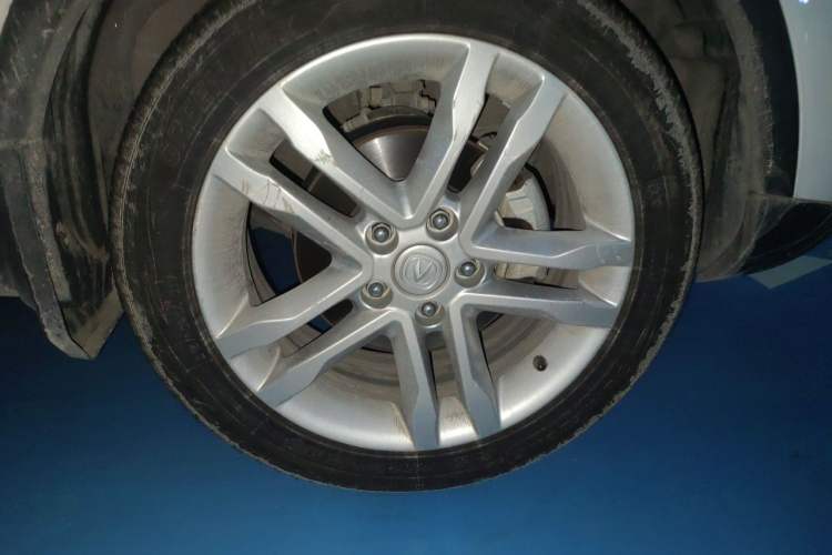 Used CHANGAN CS35 2016 1.6L Automatic Luxury Model China IV Standard Right Front Wheel Hub