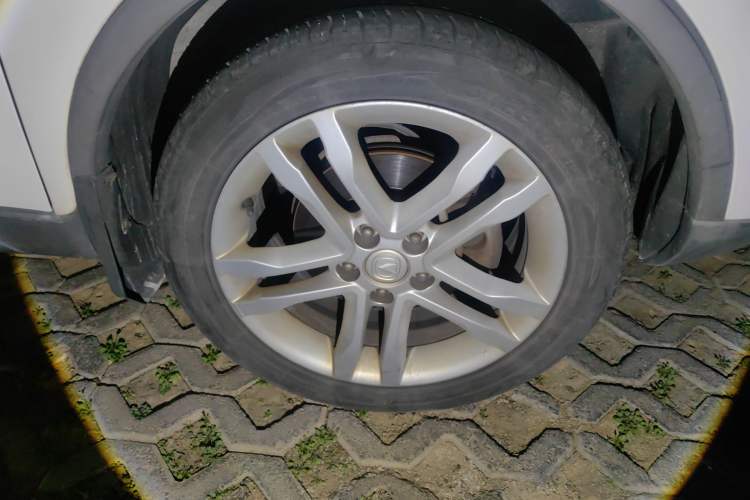 Used CHANGAN CS35 2016 1.6L Manual Luxury Model China IV Standard Right Front Wheel Hub