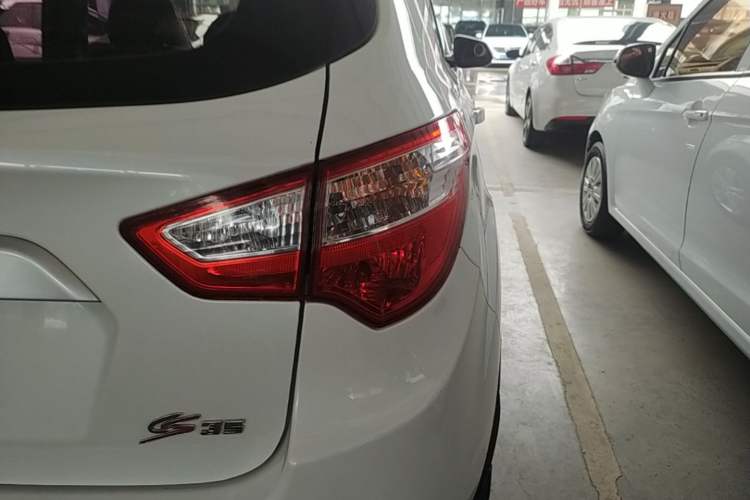 Used CHANGAN CS35 2016 1.6L Manual Luxury Model China IV Standard Right Rear Taillight