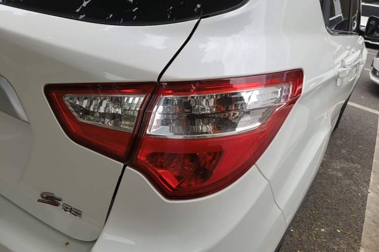 Used CHANGAN CS35 2016 1.6L Automatic Luxury Model China V Standard Right Rear Taillight
