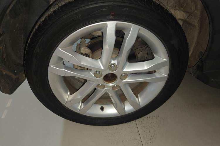 Used CHANGAN CS35 2016 1.6L Automatic Luxury Model China V Standard Right Rear Wheel Hub