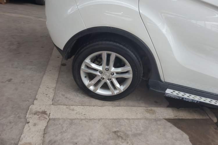 Used CHANGAN CS35 2016 1.6L Automatic Luxury Model China IV Standard Right Rear Wheel Hub