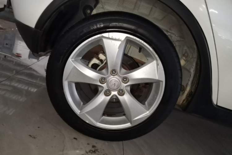 Used CHANGAN CS35 2016 1.6L Manual Luxury Model China IV Right Rear Wheel Hub