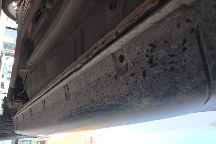Used CHANGAN CS35 2016 1.6L Automatic Luxury Model China V Standard Right Side Sill