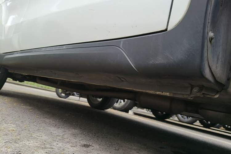 Used CHANGAN CS35 2016 1.6L Automatic Luxury Model China V Standard Right Side Sill