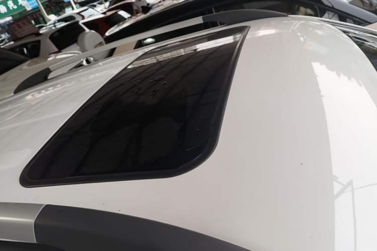 Used CHANGAN CS35 2016 1.6L Automatic Luxury Model China IV Standard Roof
