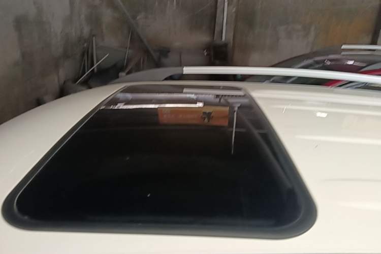 Used CHANGAN CS35 2016 1.6L Automatic Luxury Model China IV Standard Roof