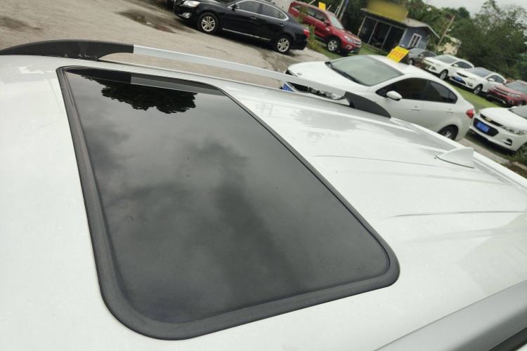 Used CHANGAN CS35 2016 1.6L Manual Luxury Model China IV Standard Roof
