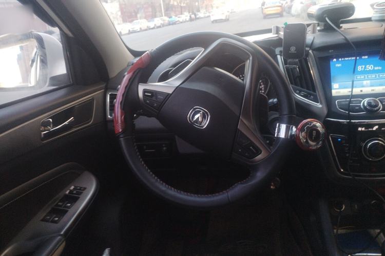 Used CHANGAN CS35 2016 1.6L Automatic Luxury Model China IV Standard Steering Wheel