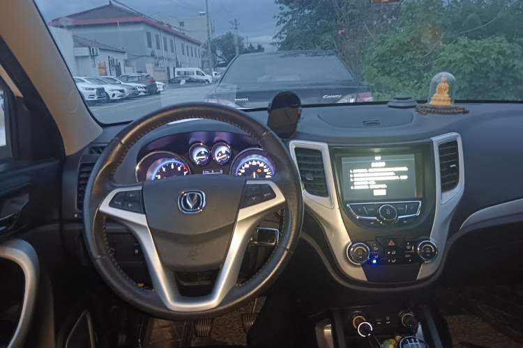 Used CHANGAN CS35 2016 1.6L Manual Luxury Model China IV Standard Steering Wheel