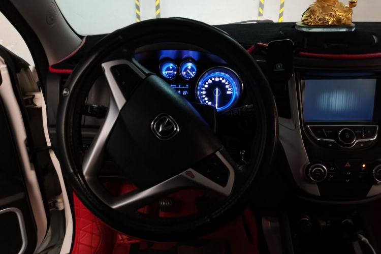 Used CHANGAN CS35 2016 1.6L Manual Luxury Model China IV Standard Steering Wheel