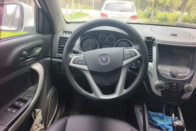 Used CHANGAN CS35 2016 1.6L Manual Luxury Model China V Standard Steering Wheel