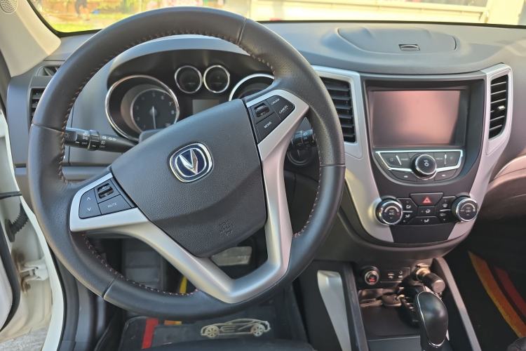 Used CHANGAN CS35 2016 1.6L Automatic Luxury Model China V Standard Steering Wheel