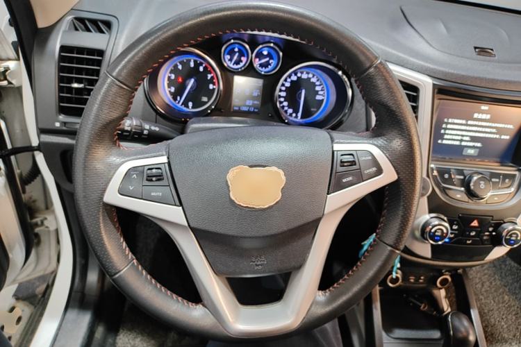Used CHANGAN CS35 2016 1.6L Automatic Luxury Model China IV Standard Steering Wheel