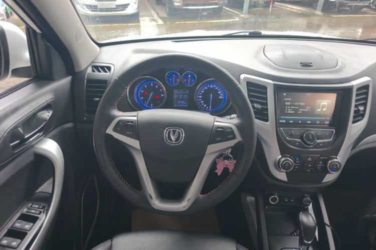 Used CHANGAN CS35 2016 1.6L Automatic Luxury Model China IV Standard Steering Wheel