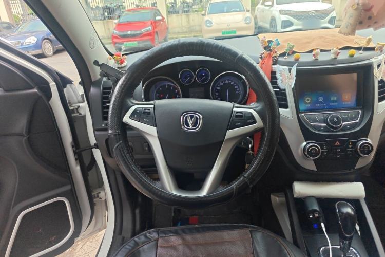Used CHANGAN CS35 2016 1.6L Automatic Luxury Model China IV Standard Steering Wheel