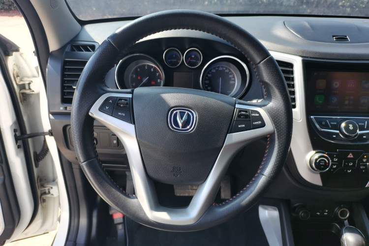 Used CHANGAN CS35 2016 1.6L Automatic Luxury Model China V Standard Steering Wheel