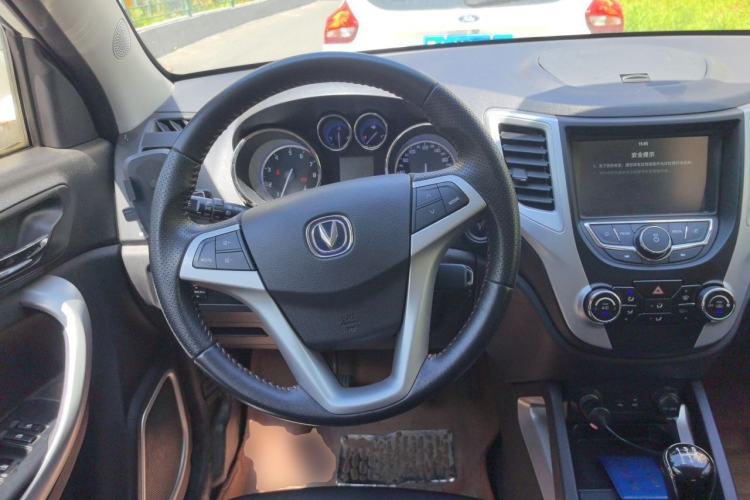 Used CHANGAN CS35 2016 1.6L Manual Luxury Model China IV Standard Steering Wheel