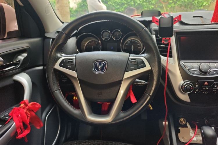 Used CHANGAN CS35 2016 1.6L Automatic Luxury Model China IV Standard Steering Wheel