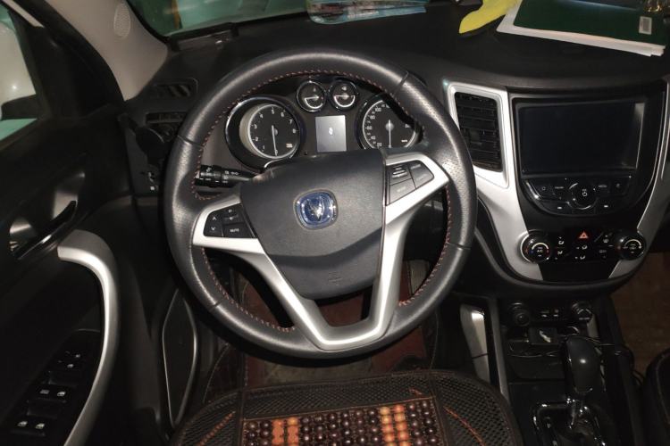 Used CHANGAN CS35 2016 1.6L Automatic Luxury Model China IV Standard Steering Wheel