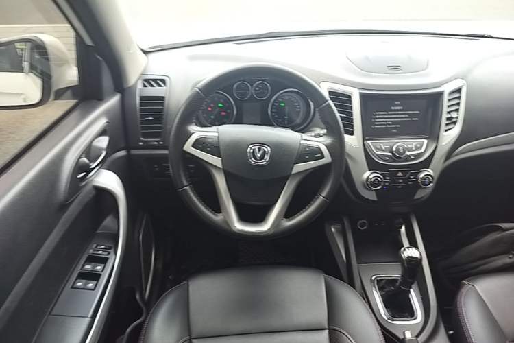 Used CHANGAN CS35 2016 1.6L Manual Luxury Model China V Standard Steering Wheel