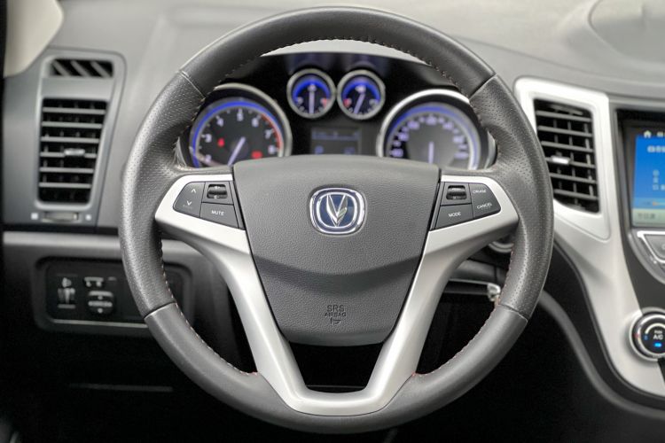 Used CHANGAN CS35 2016 1.6L Automatic Luxury Model China V Standard Steering Wheel