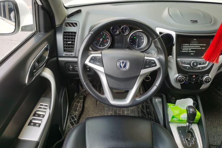 Used CHANGAN CS35 2016 1.6L Automatic Luxury Model China V Standard Steering Wheel